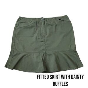 🩷🌸 VERY DEMURE Ann Taylor Loft Mini skirt Bottom Flare Skirt Size 8
